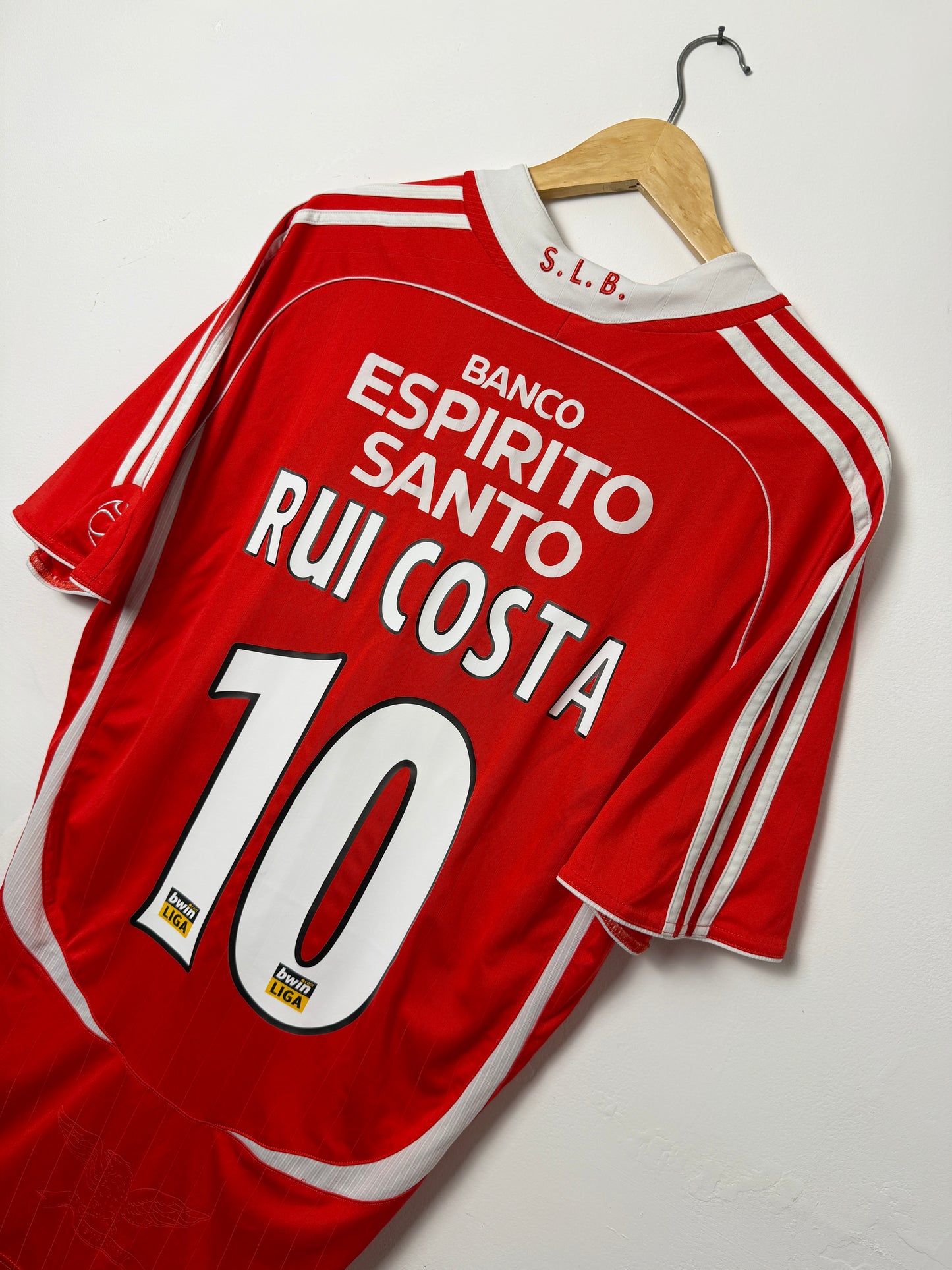 Rui Costa S.L. Benfica 2005-06 home football shirt (L)