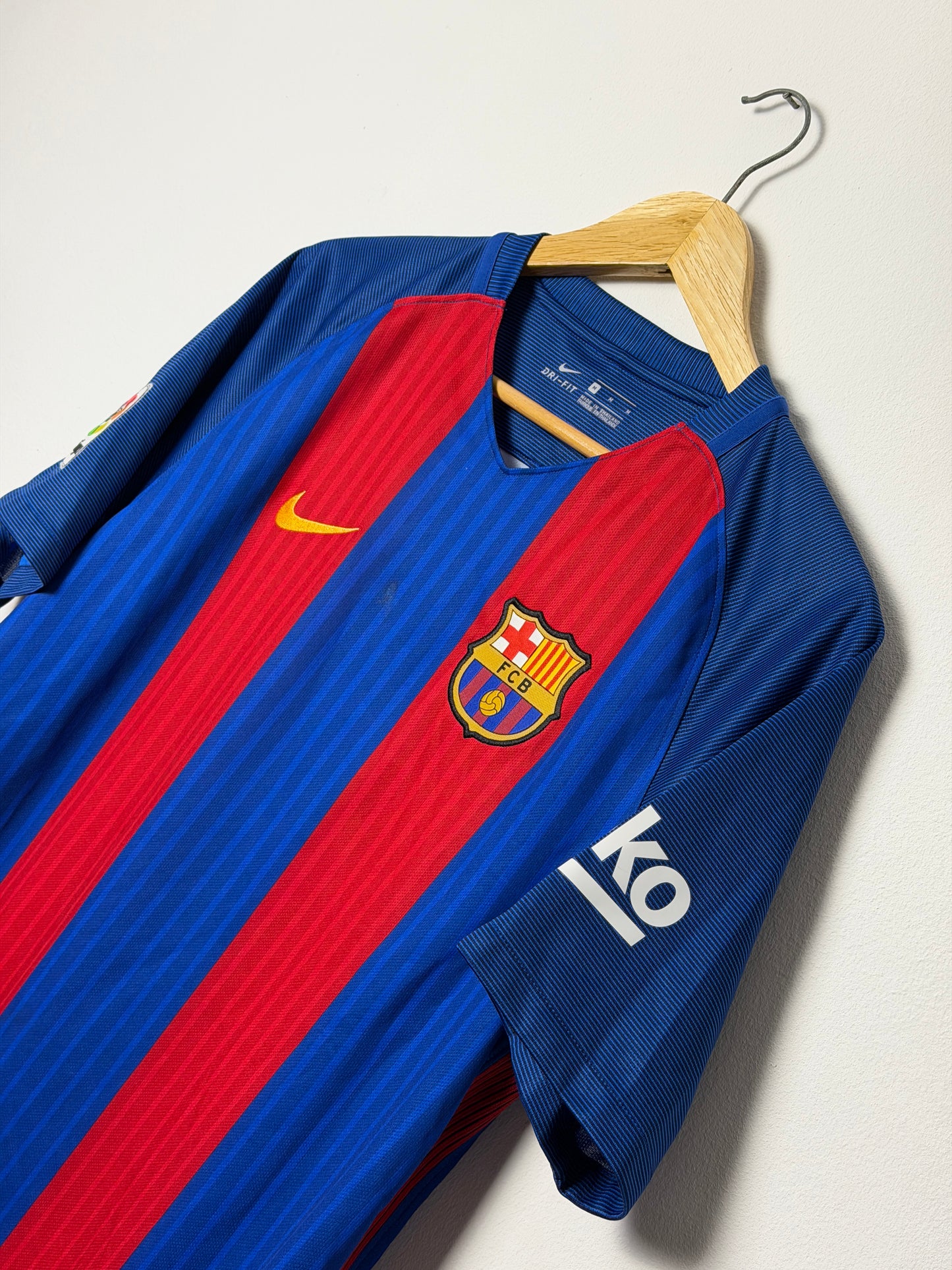 Neymar JR FC Barcelona 2016-17 home football shirt (M)