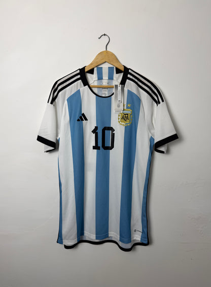 Lionel Messi Argentina 2022 World Cup home football shirt (L)