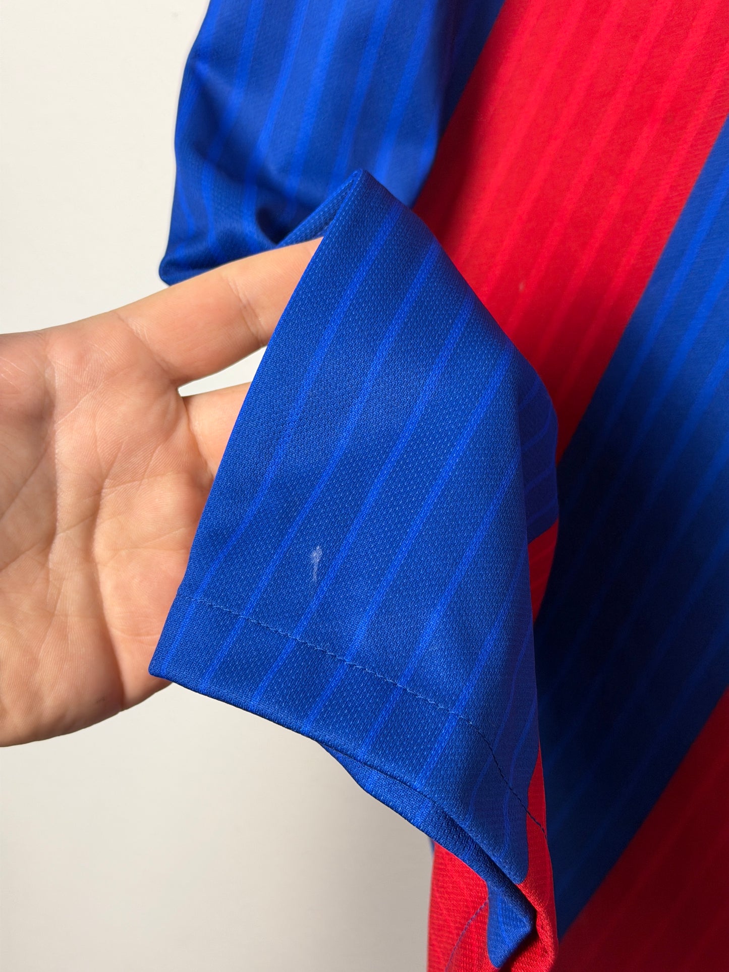 Neymar JR FC Barcelona 2016-17 home football shirt (M)