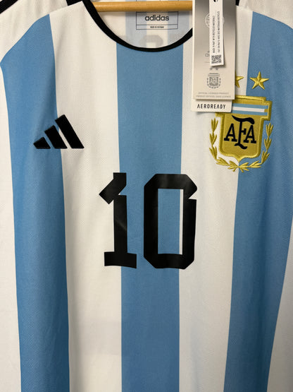 Lionel Messi Argentina 2022 World Cup home football shirt (L)