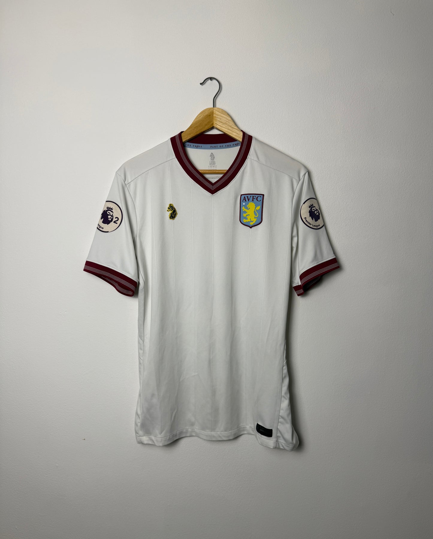 Aston Villa U21 2018-19 away football shirt (M)