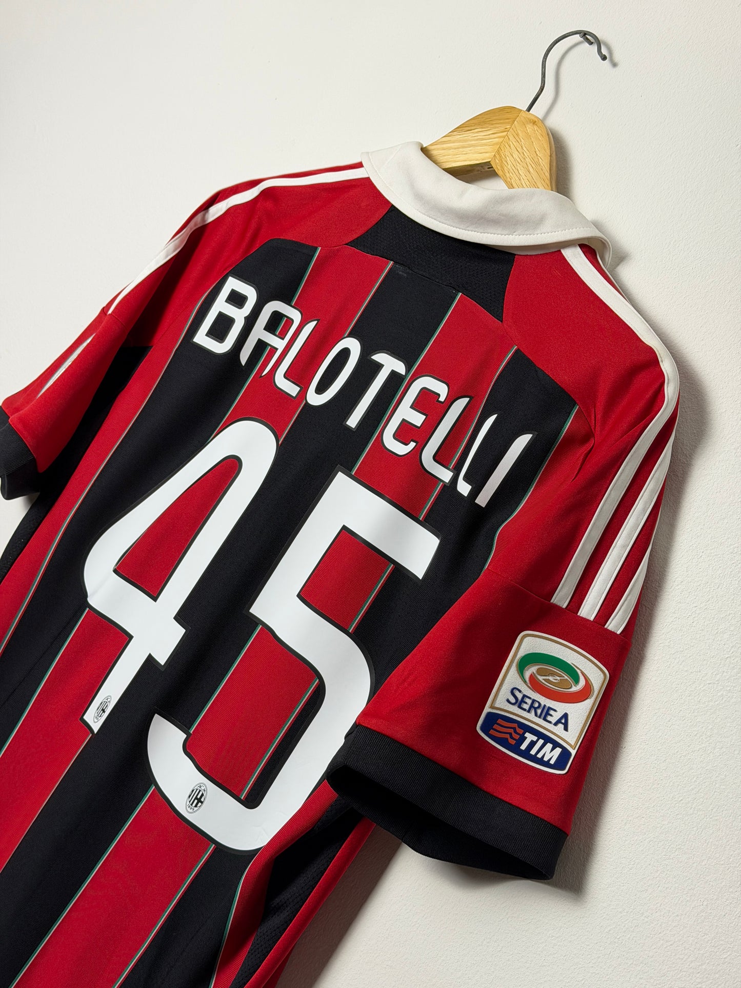 Mario Balotelli AC Milan 2012-13 home football shirt (M)