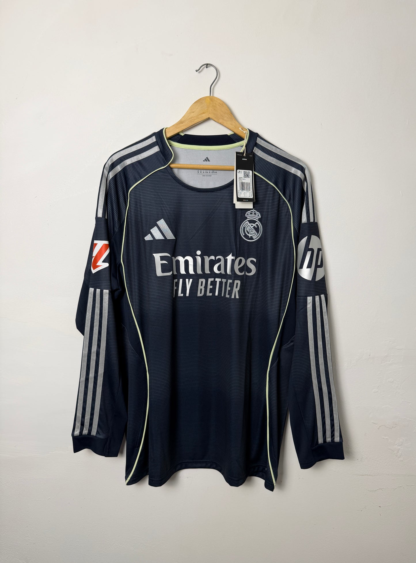 Jude Bellingham Real Madrid CF 2025-26 long sleeve away football shirt (XL)