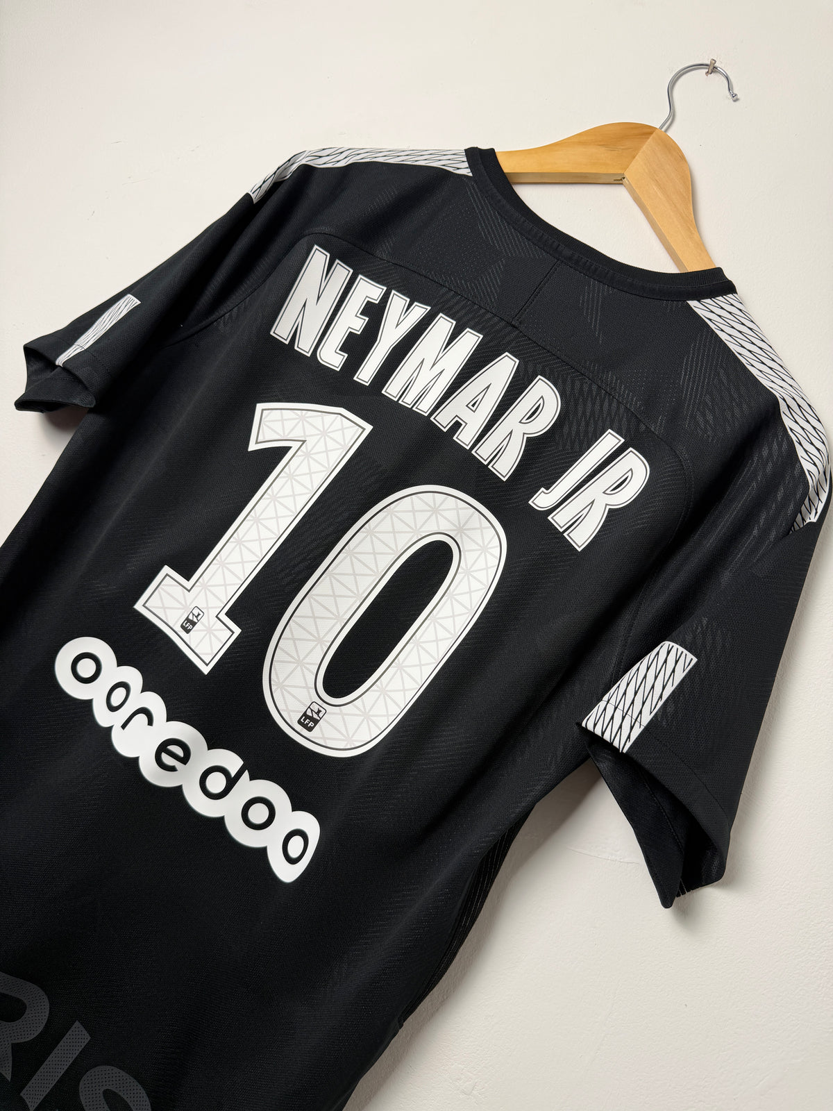 Neymar JR PSG 2017-18 third football shirt (M)