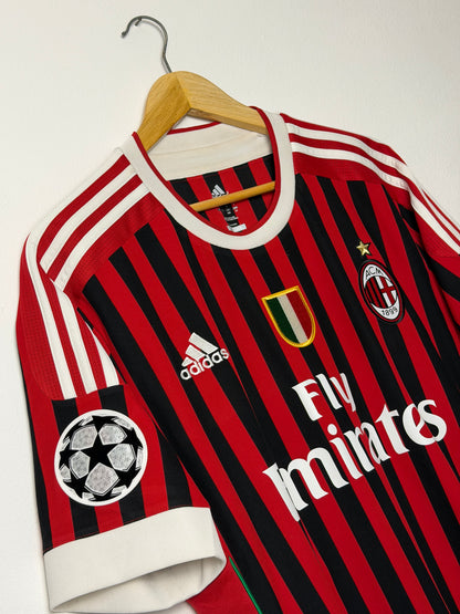 Zlatan Ibrahimovic AC Milan 2011-12 home football shirt (L)