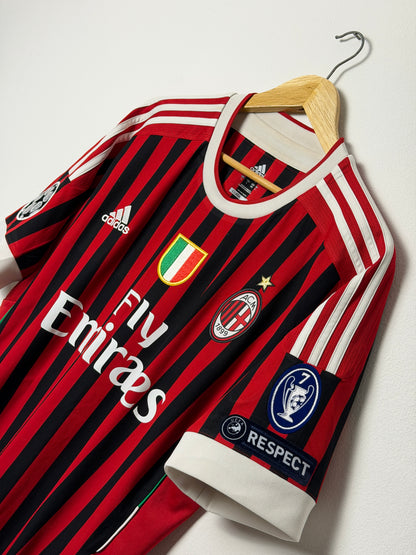Zlatan Ibrahimovic AC Milan 2011-12 home football shirt (L)