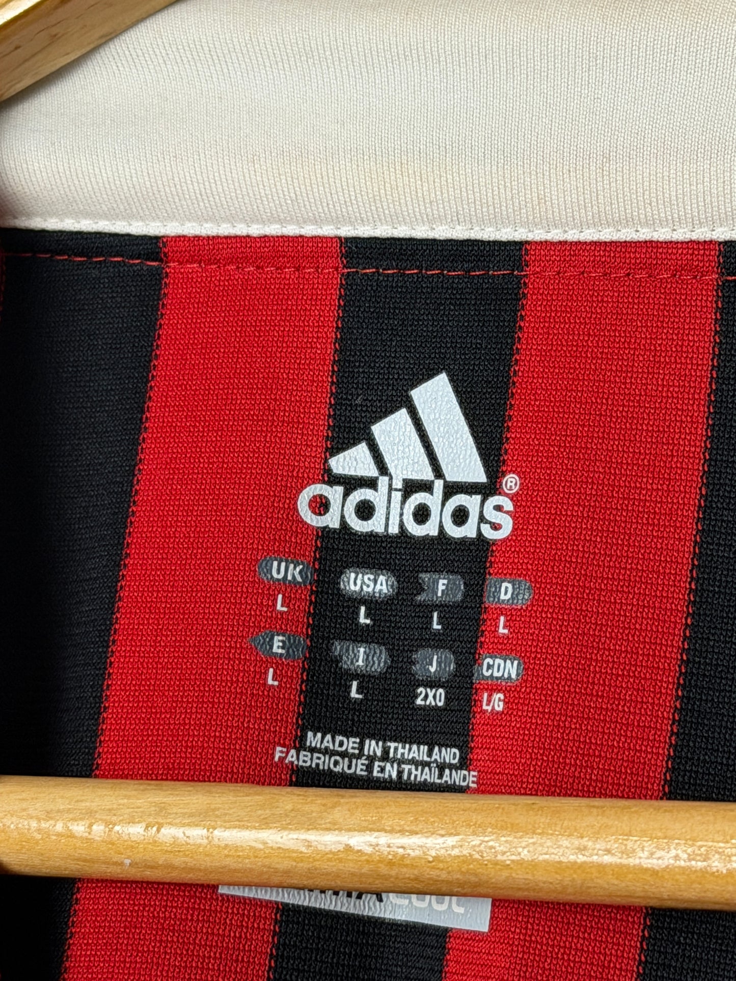 Zlatan Ibrahimovic AC Milan 2011-12 home football shirt (L)