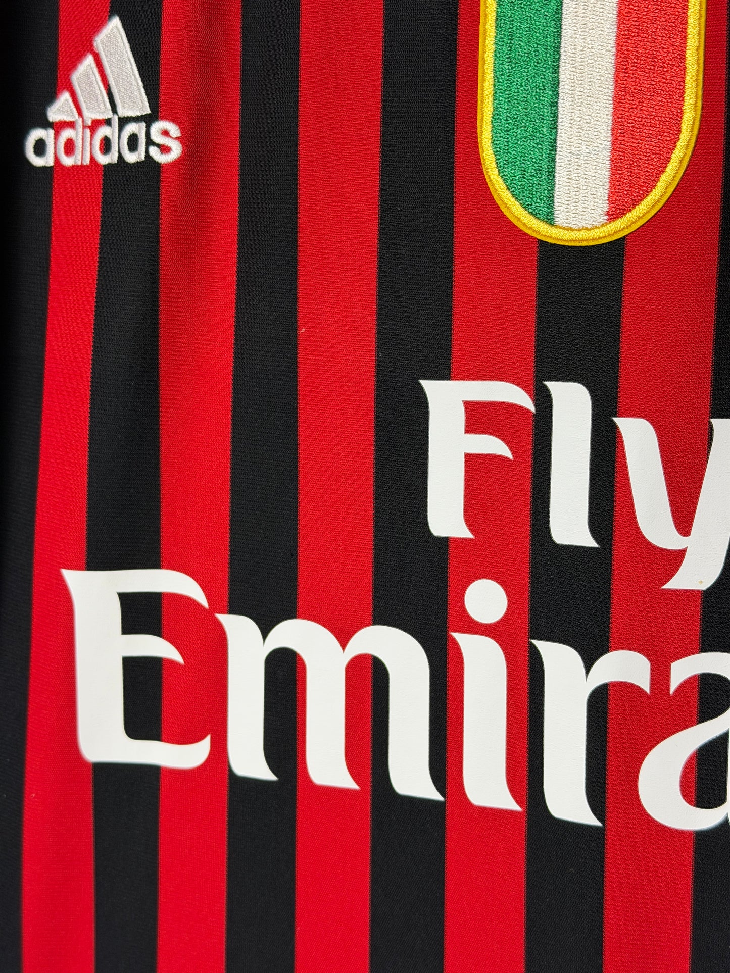 Zlatan Ibrahimovic AC Milan 2011-12 home football shirt (L)