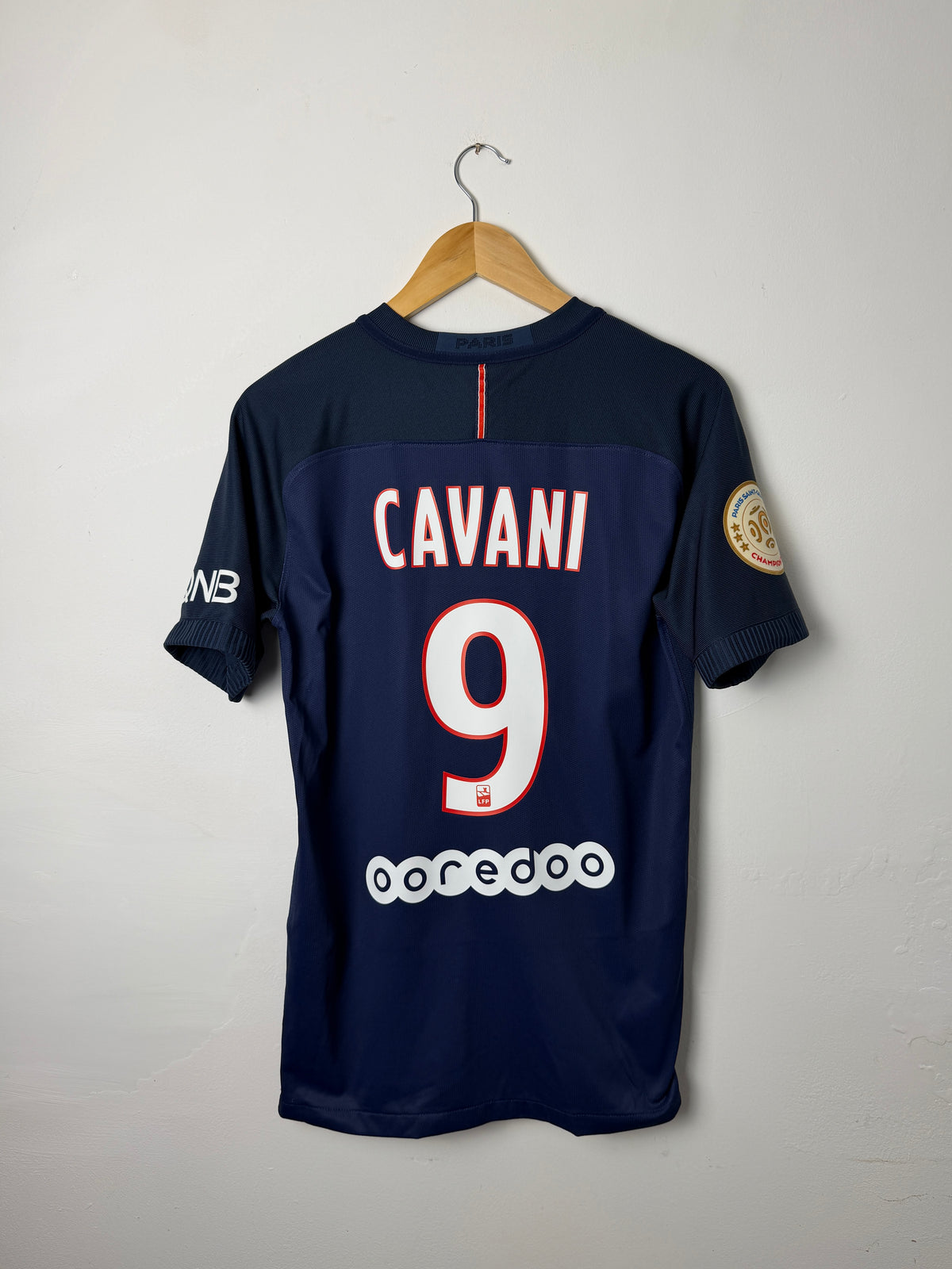 Edinson Cavani PSG 2016-17 home AEROSWIFT football shirt (M)