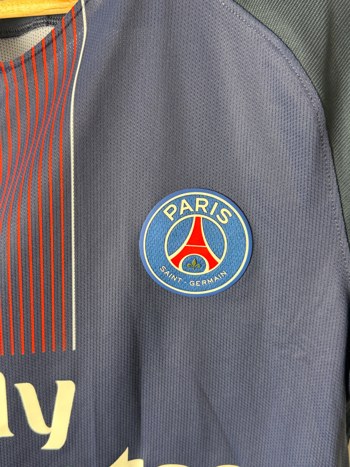 Edinson Cavani PSG 2016-17 home AEROSWIFT football shirt (M)