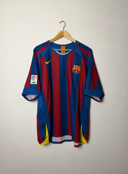 Ronaldinho FC Barcelona 2005-06 home football shirt (XL)