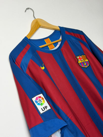Ronaldinho FC Barcelona 2005-06 home football shirt (XL)