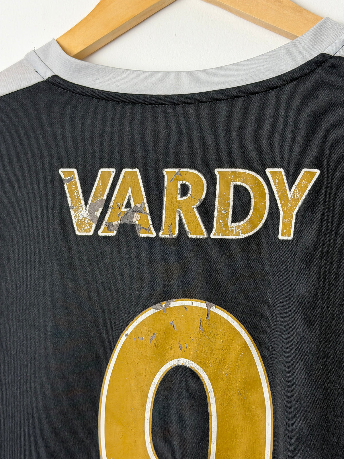 Jamie Vardy Leicester City FC 2015-16 away football shirt (L)