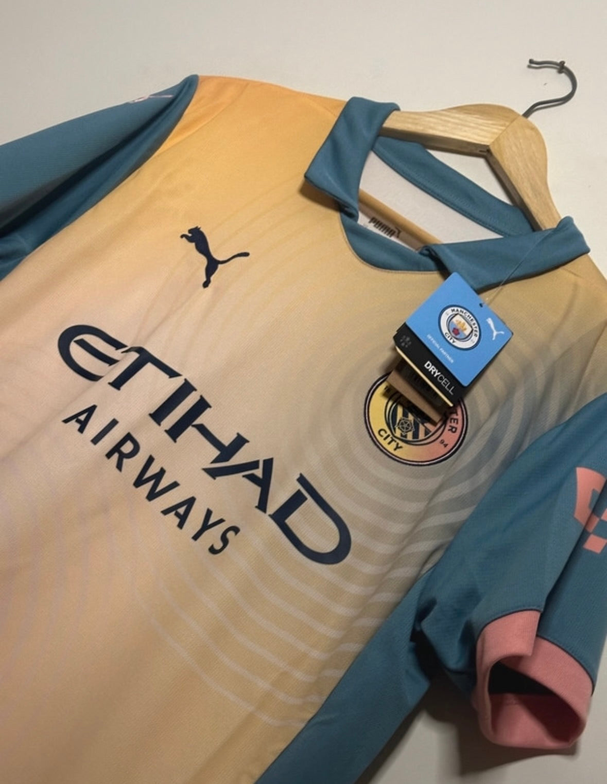 Man City 2024-25 fourth oasis Collaboration football shirt (M)