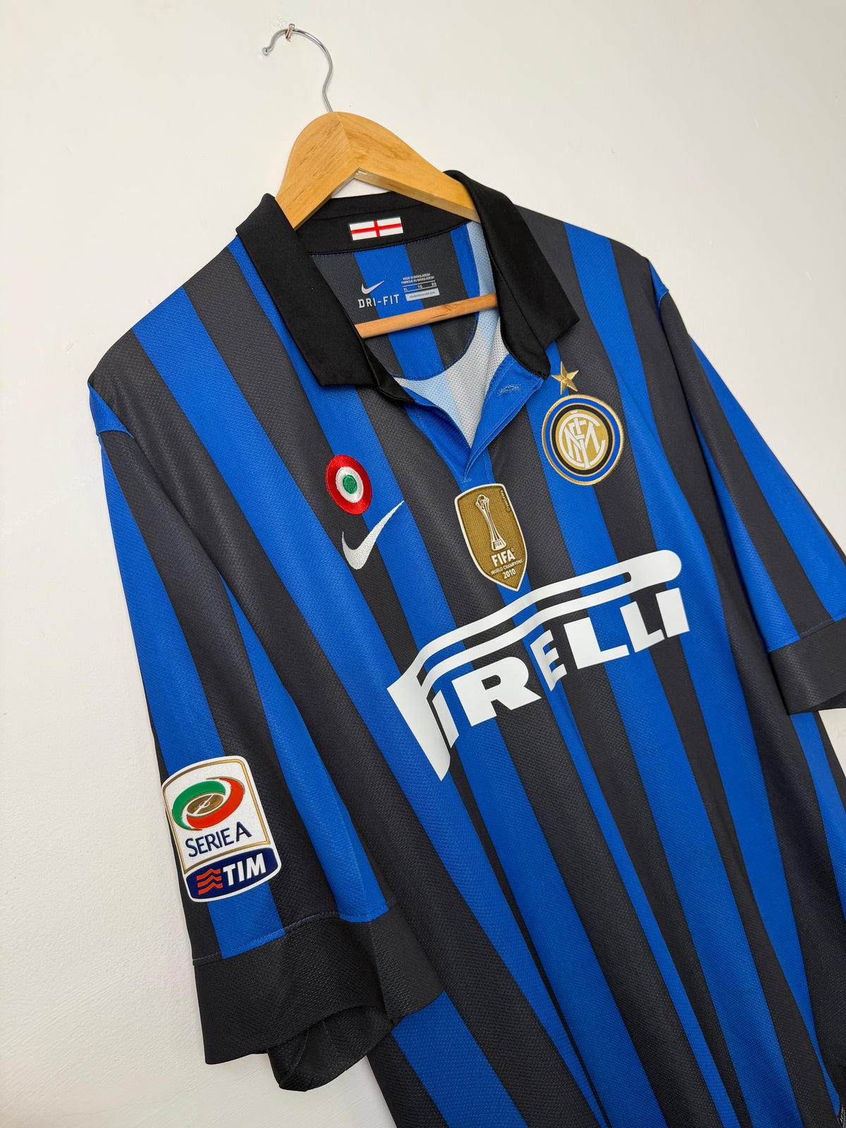 Phillipe Coutinho Inter Milan 2011-12 home football shirt (XL)
