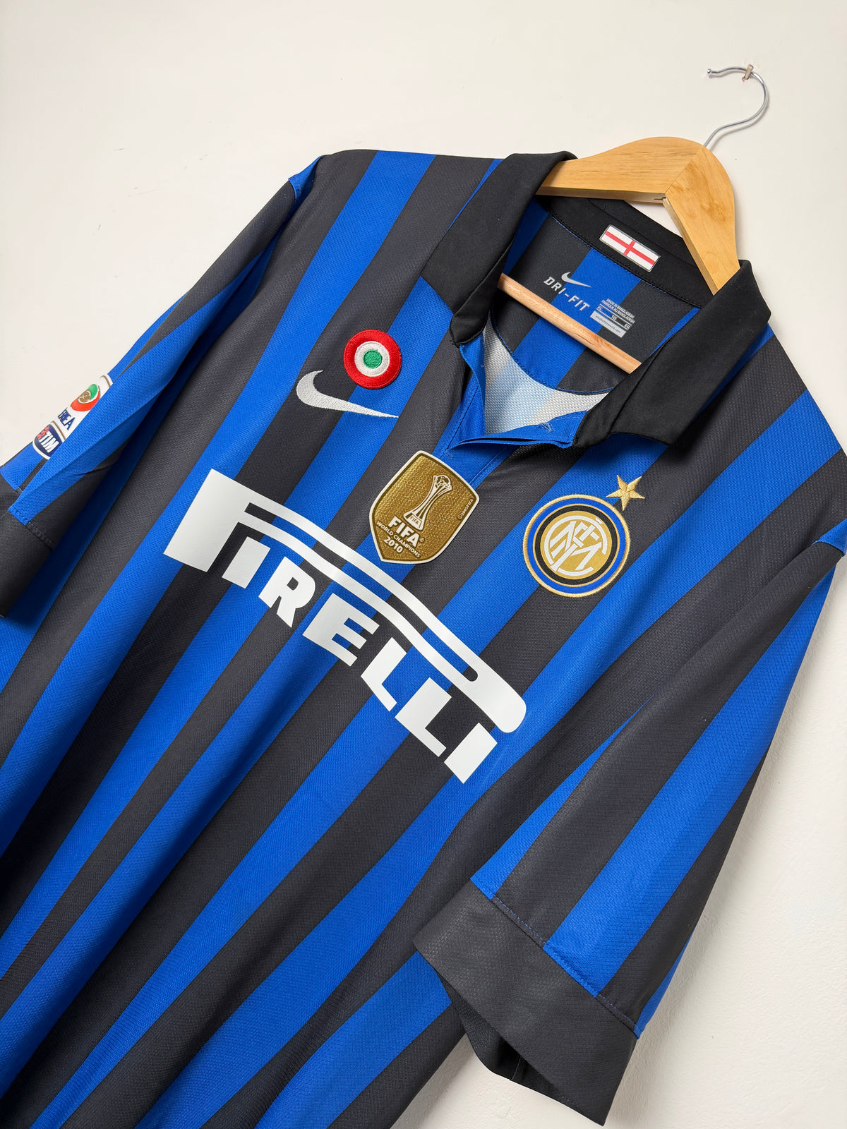 Phillipe Coutinho Inter Milan 2011-12 home football shirt (XL)