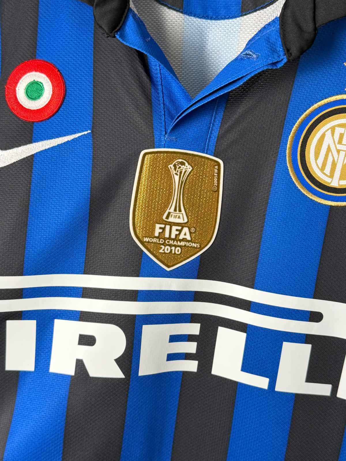 Phillipe Coutinho Inter Milan 2011-12 home football shirt (XL)
