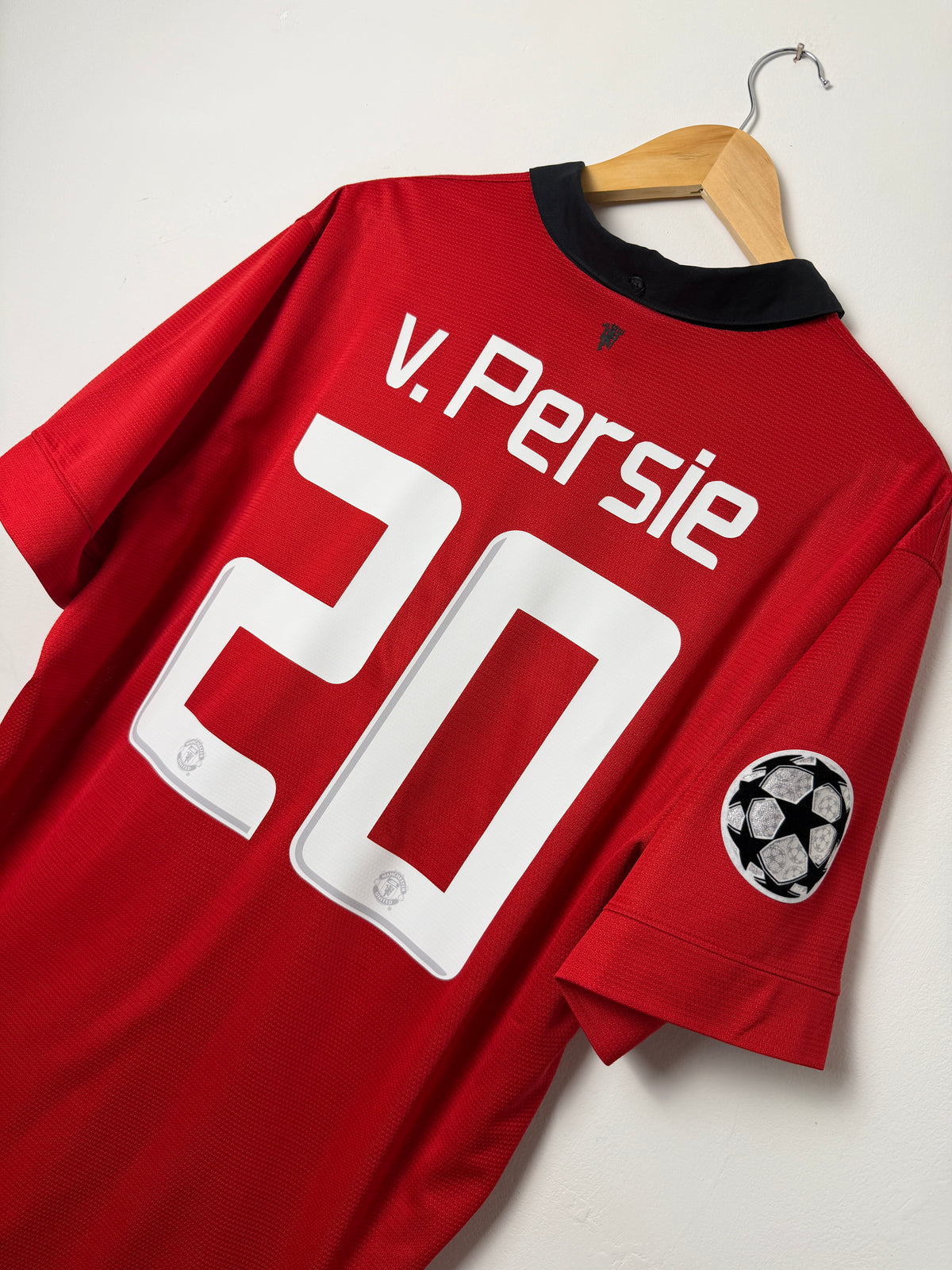Robin Van Persie Manchester United 2013-14 home football shirt (XL)