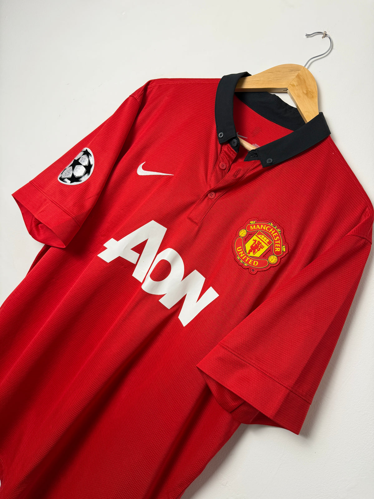 Robin Van Persie Manchester United 2013-14 home football shirt (XL)