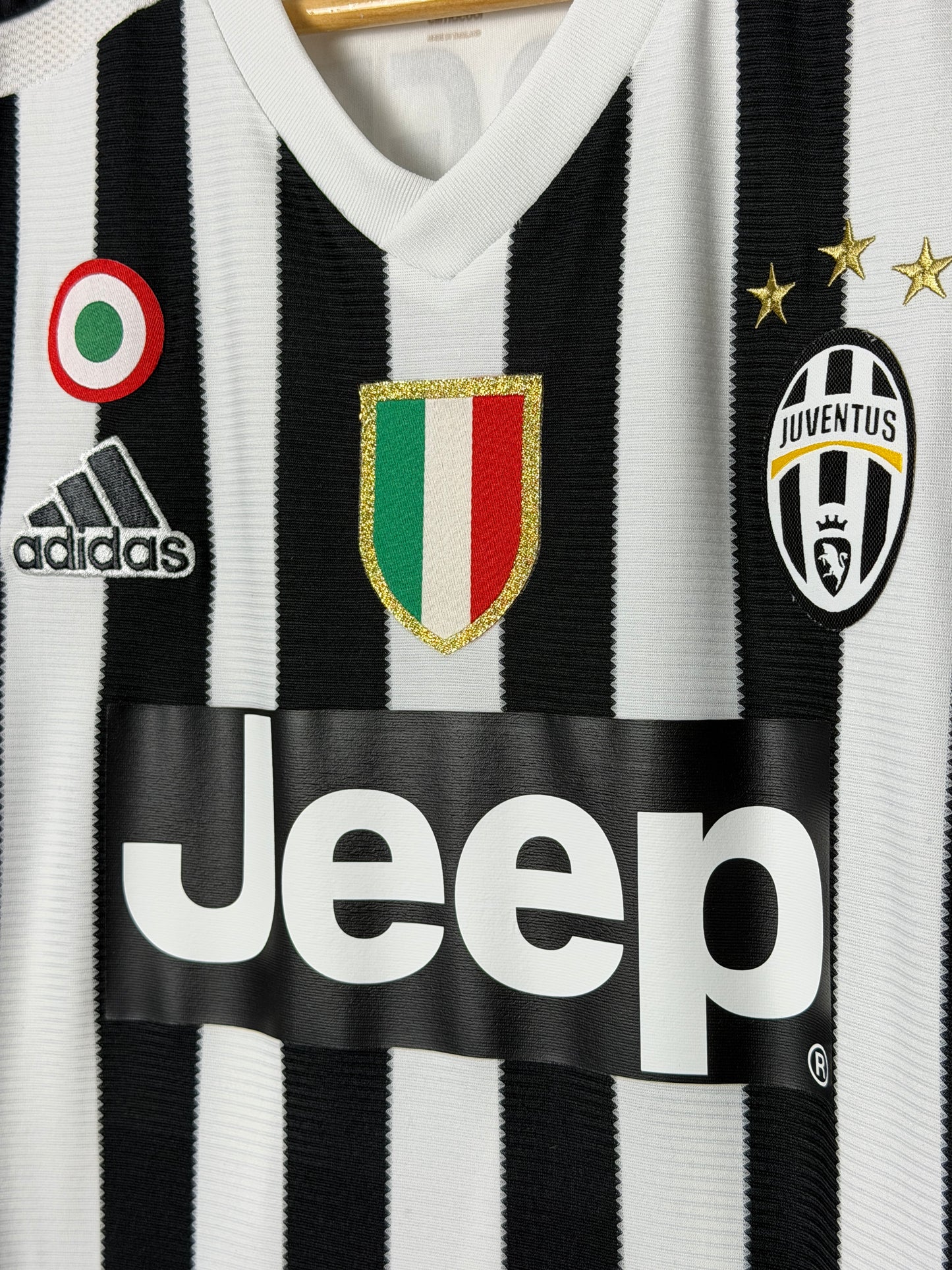 Paul Pogba Juventus FC 2015-16 home football shirt (M)