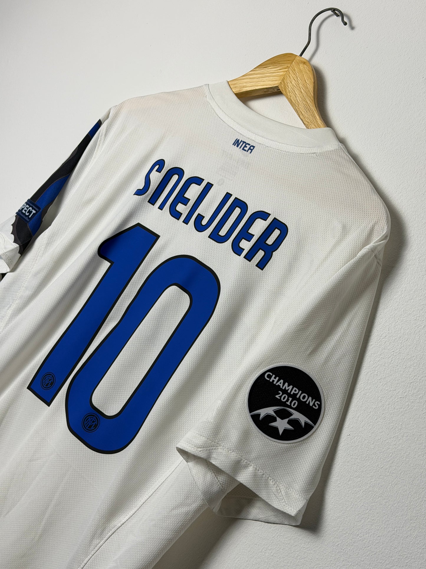 Wesley Sniejder Inter Milan 2010-11 away football shirt (L)