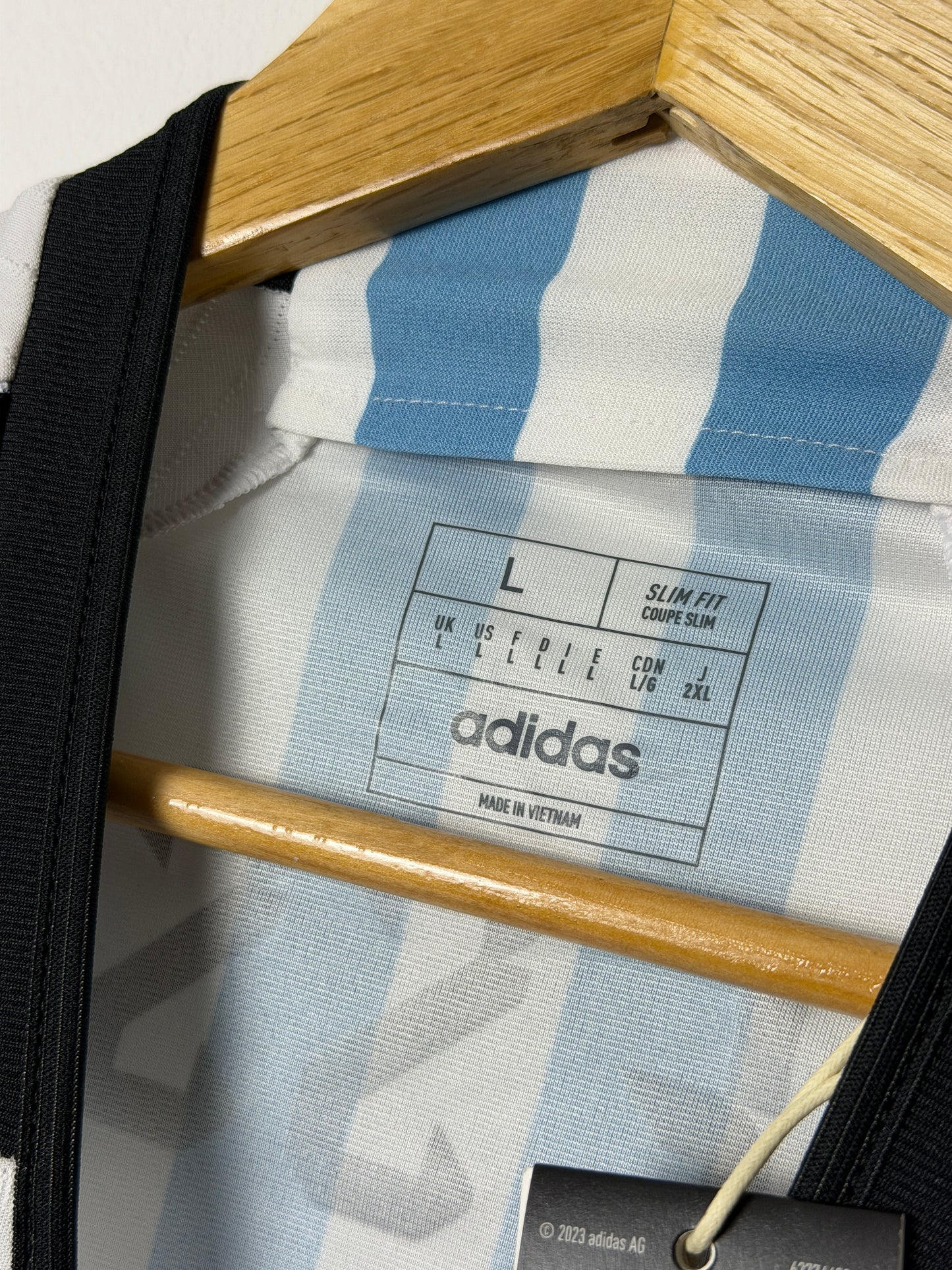 Lionel Messi Argentina 2022 World Cup final home shirt (L)