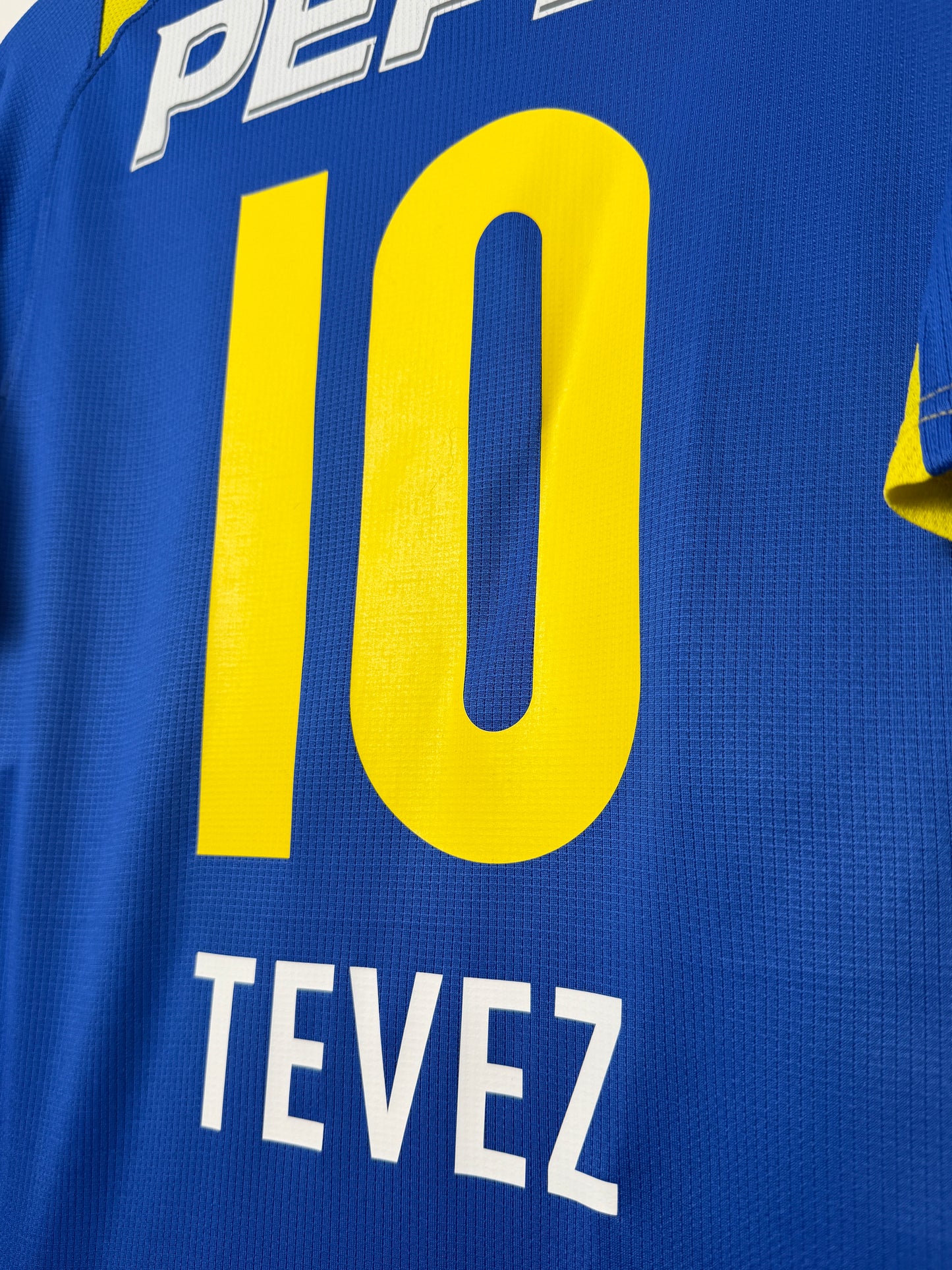 Carlos Tevez Boca Juniors 2004-05 home football shirt (L)