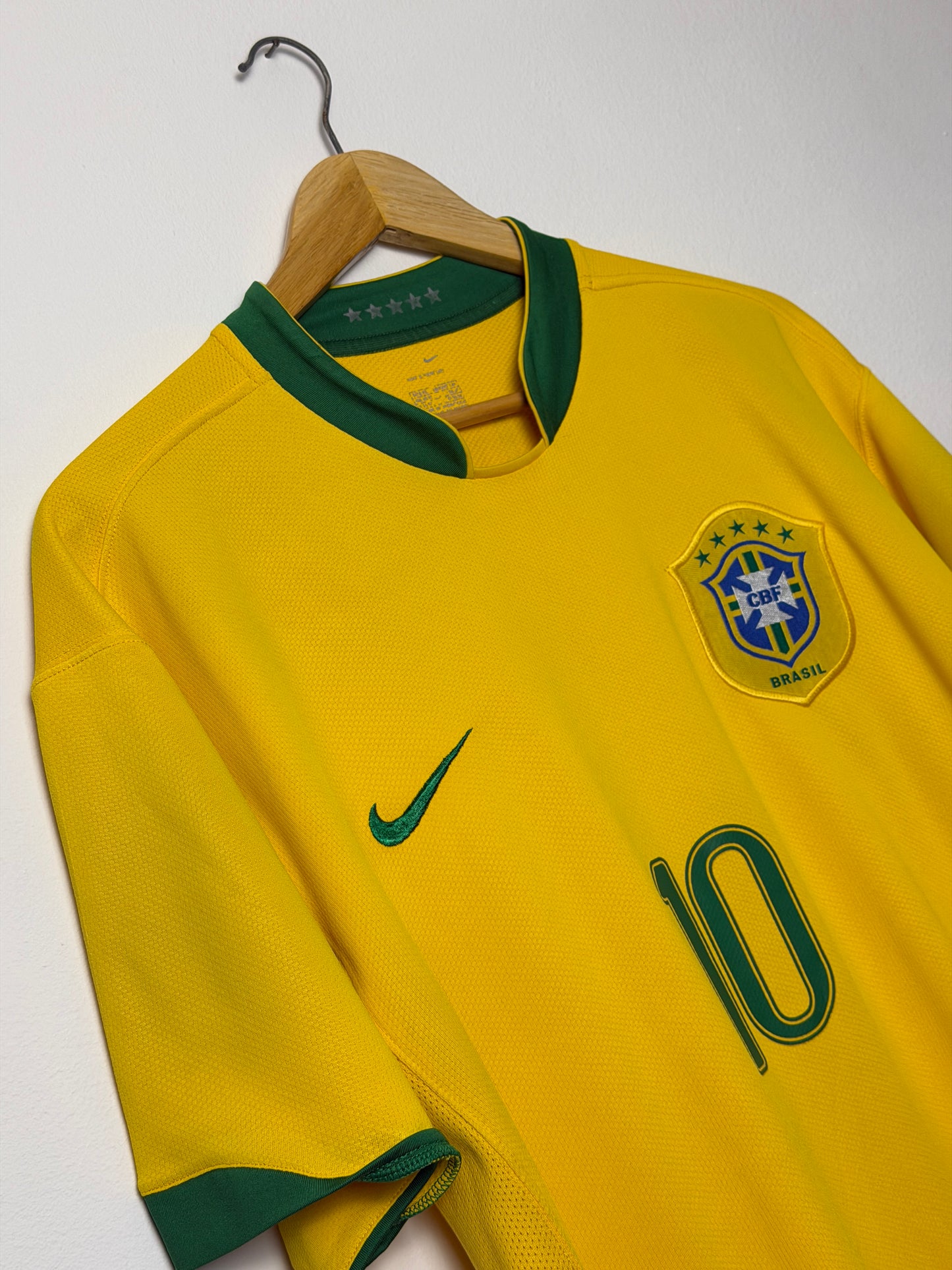 Ronaldinho Brazil 2006 World Cup home football shirt (XL)