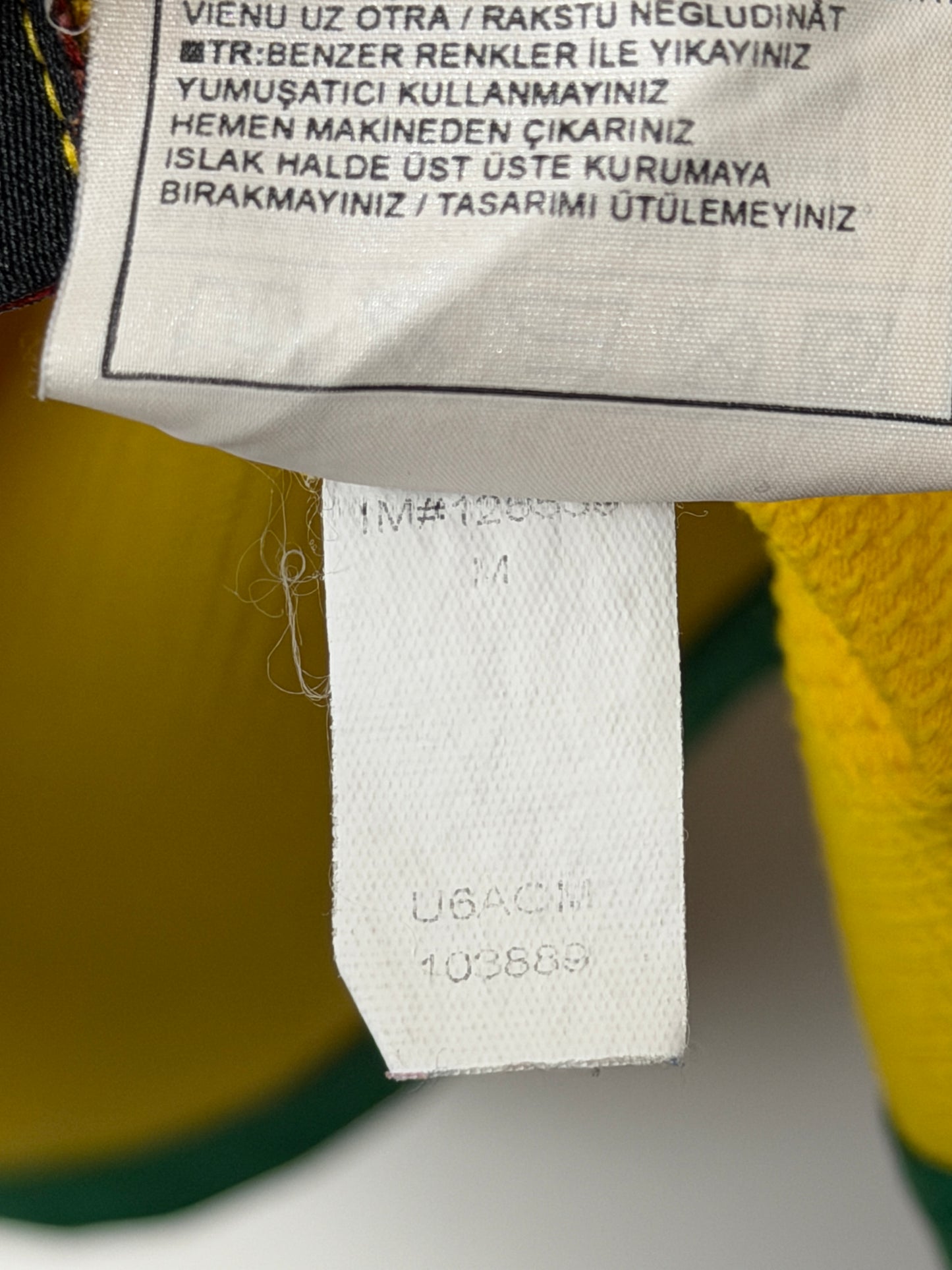 Ronaldinho Brazil 2006 World Cup home football shirt (XL)