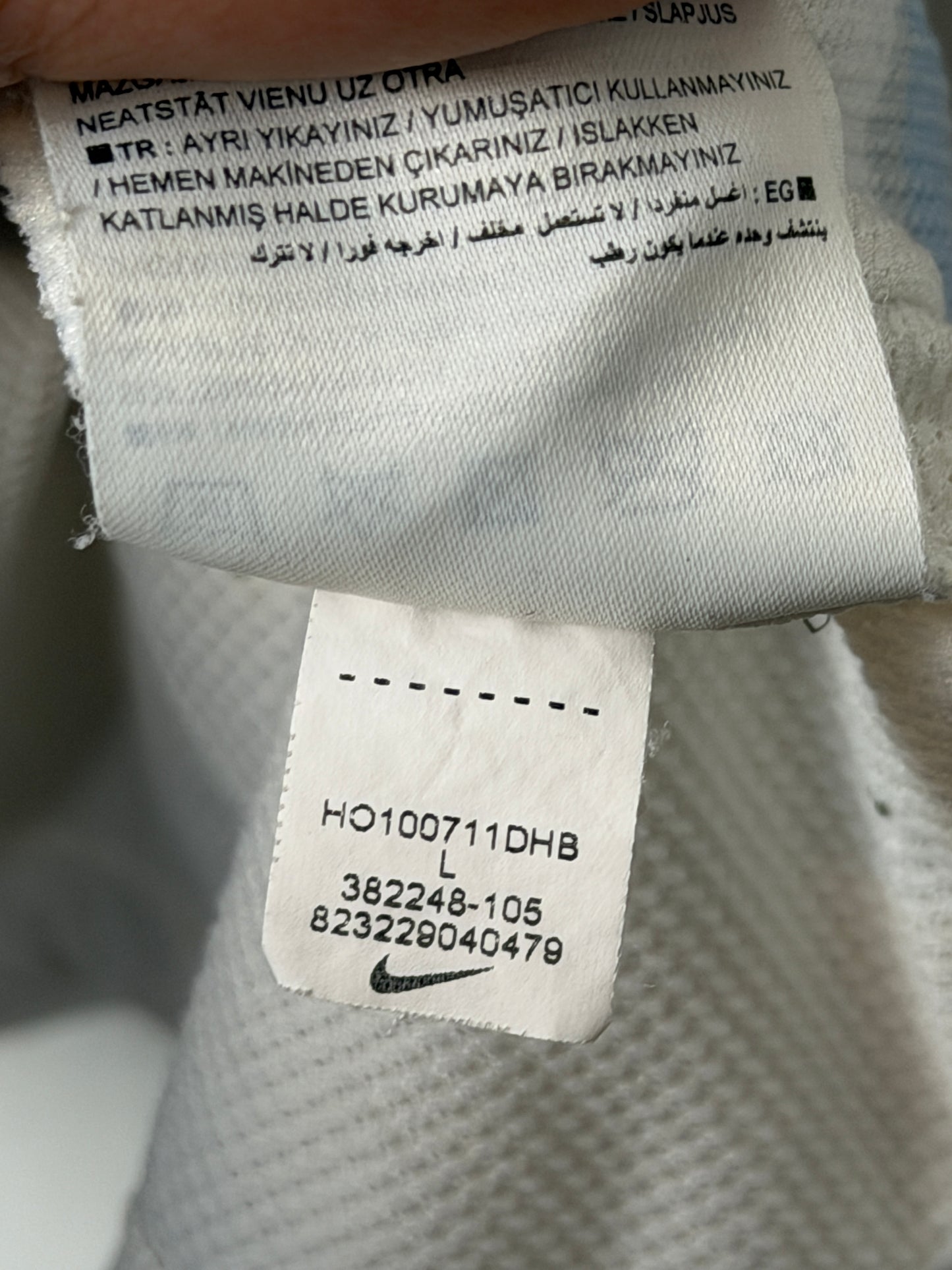 Samuel Eto'o Inter Milan 2010-11 away football shirt (L)