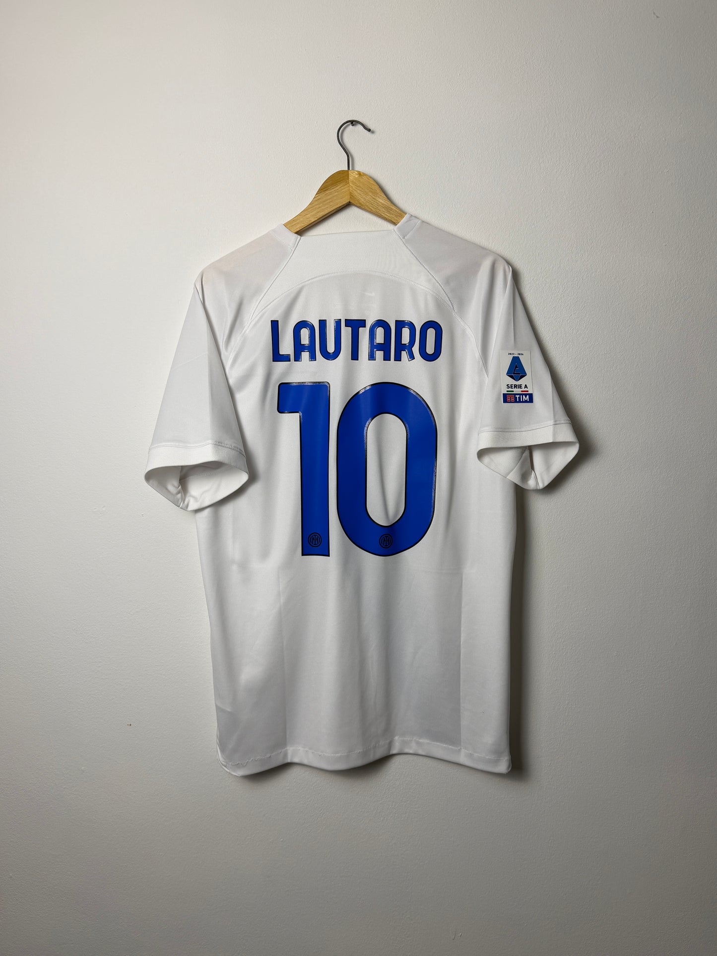 Lautaro Martinez Inter Milan 2023-24 away football shirt (L)