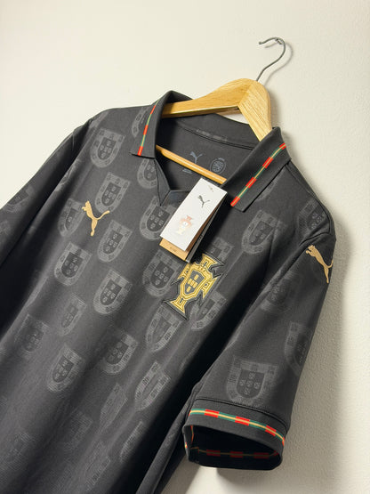 Portugal 2025 Special edition football shirt (XL)
