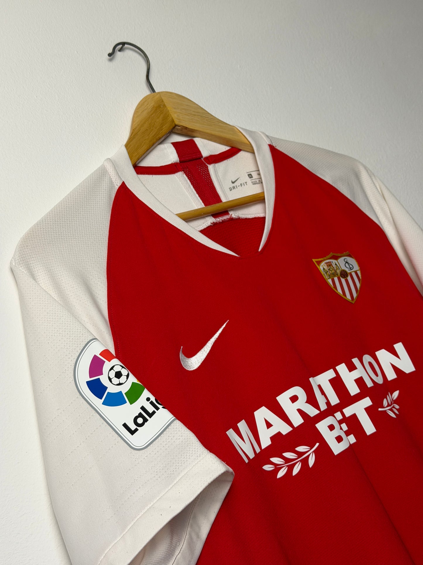 Chicharito Hernandez 2019-20 away football shirt (XL)