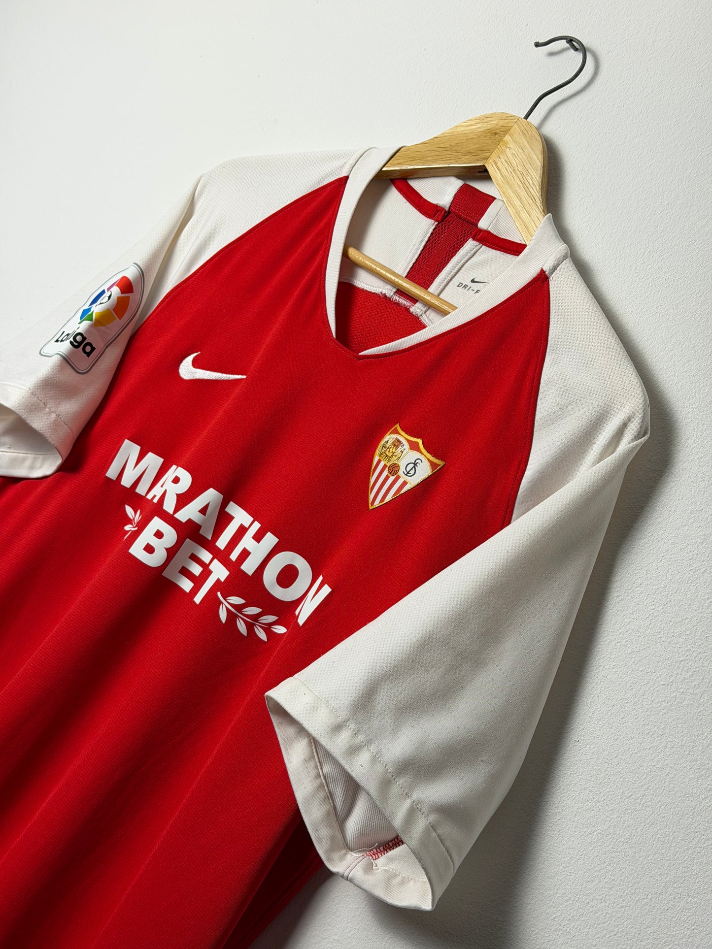 Chicharito Hernandez 2019-20 away football shirt (XL)