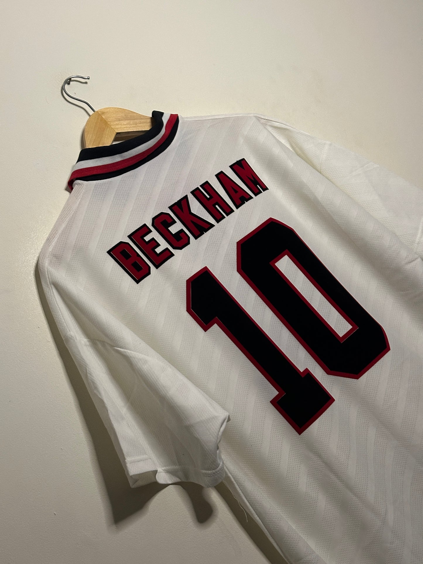 David Beckham Manchester United 1996-97 away football shirt (L)