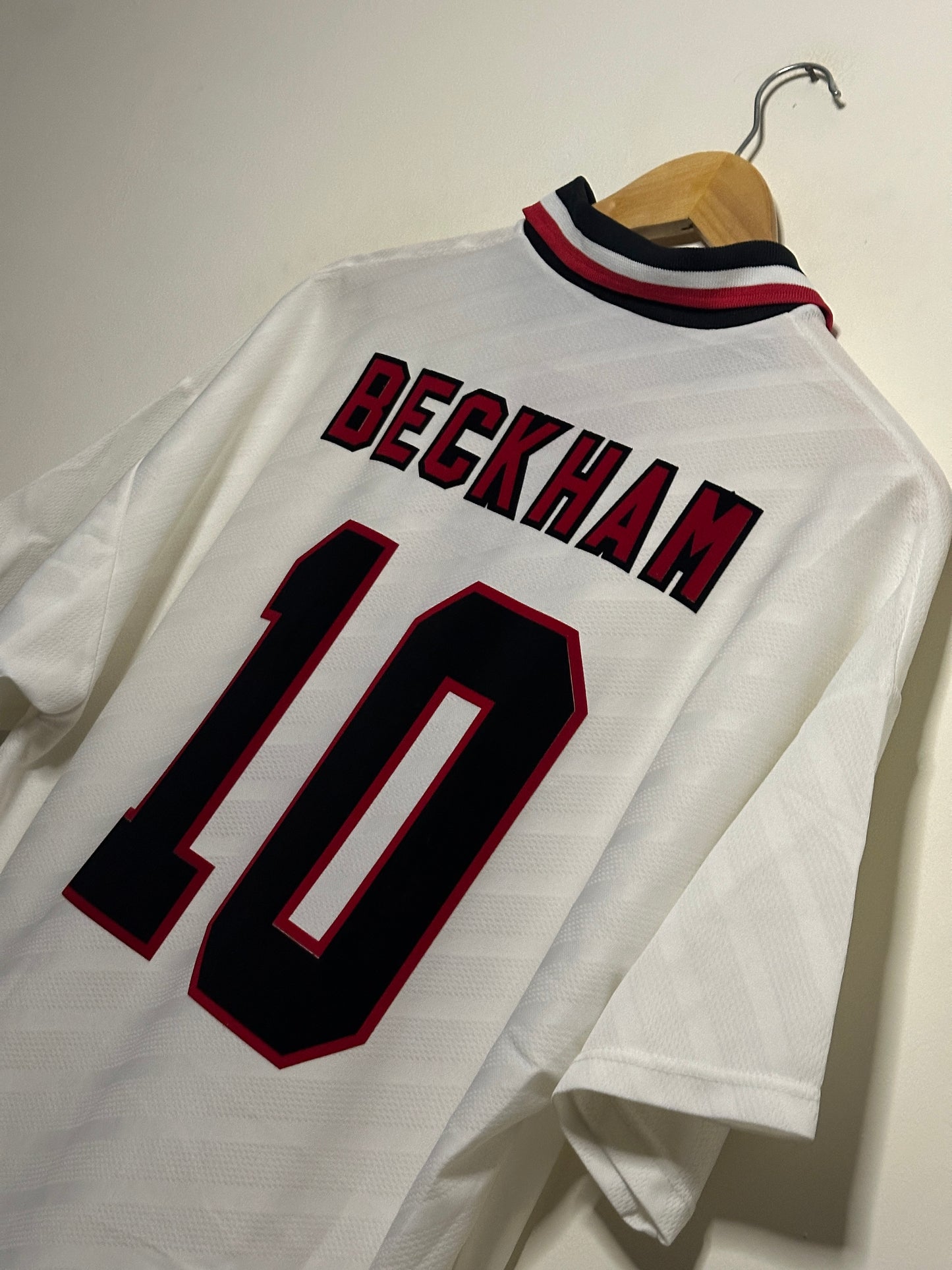 David Beckham Manchester United 1996-97 away football shirt (L)