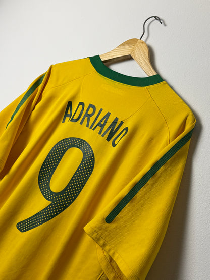 Adriano Brazil 2010 World Cup home football shirt (XL)