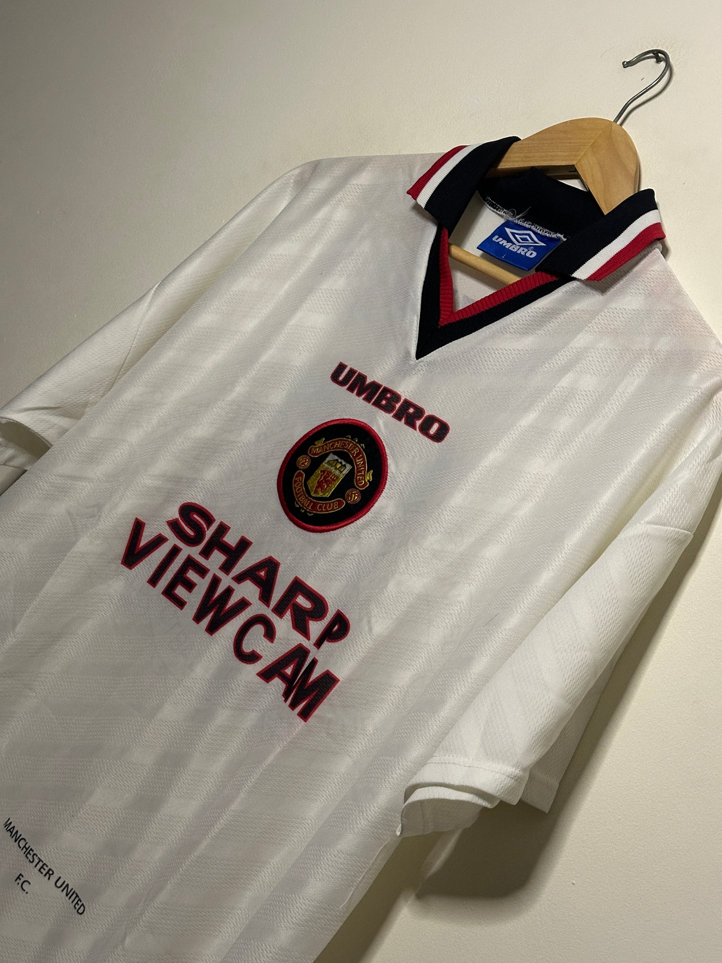David Beckham Manchester United 1996-97 away football shirt (L)