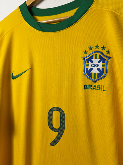 Adriano Brazil 2010 World Cup home football shirt (XL)