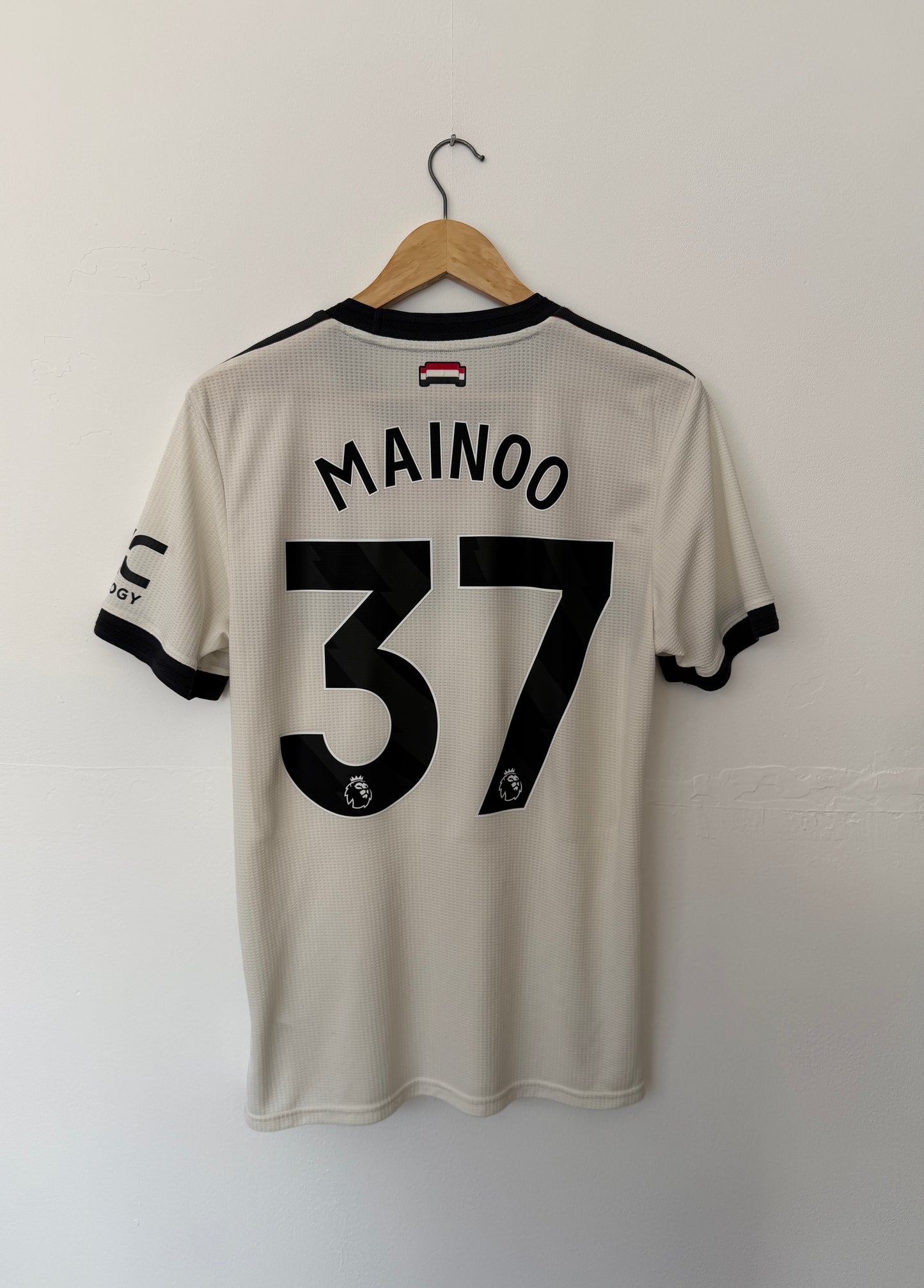 Kobbie Mainoo Manchester United 2024-25 third football shirt (M)
