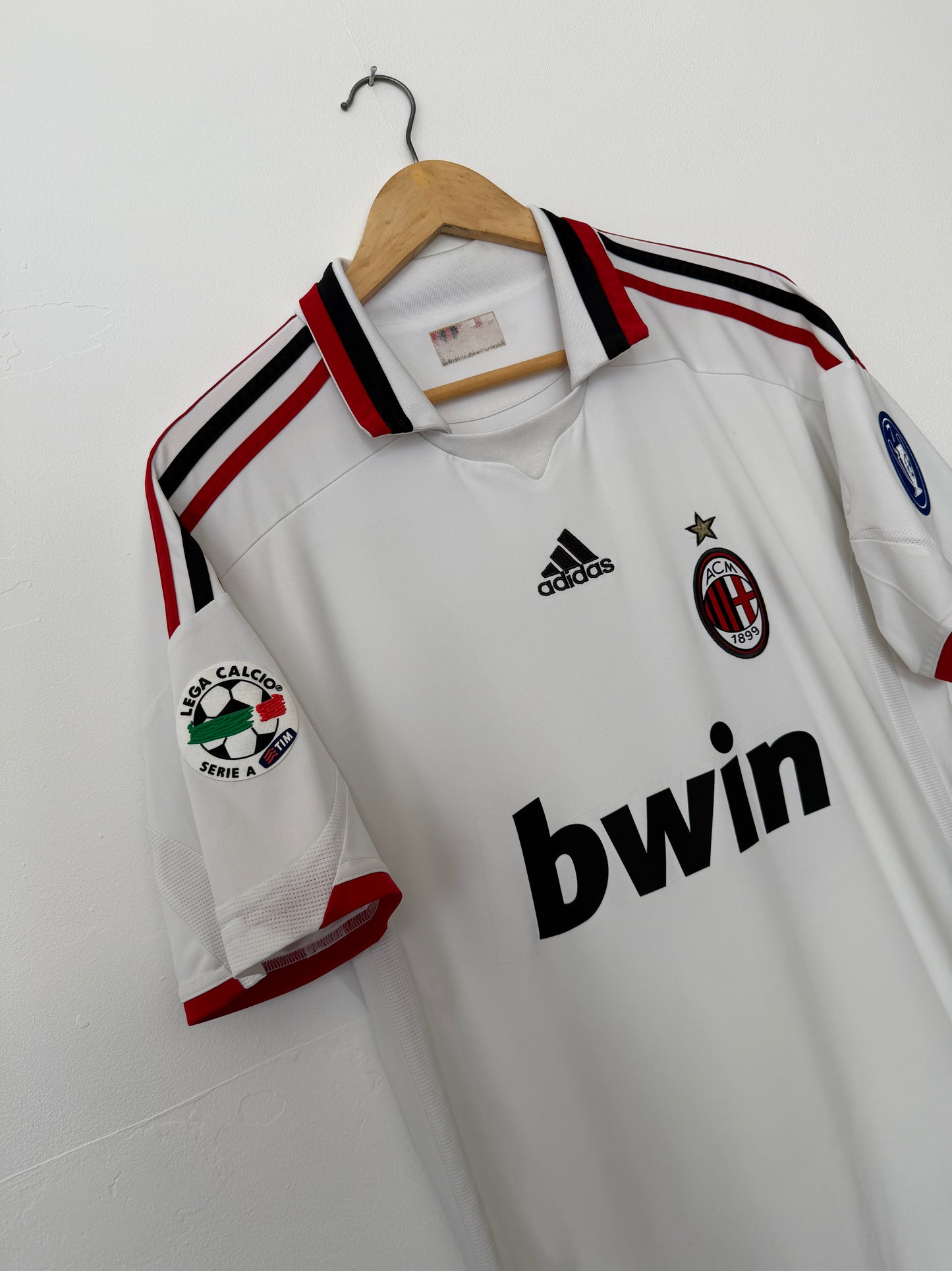 Ronaldinho AC Milan 2009-10 away football shirt (M)