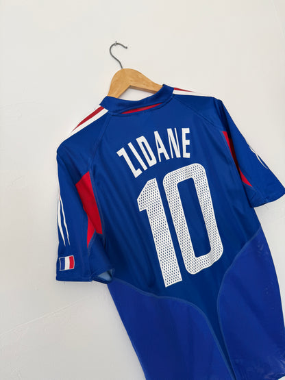 Zinedine Zidane France 2004 home football shirt (M)