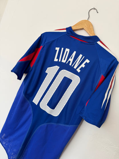 Zinedine Zidane France 2004 home football shirt (M)