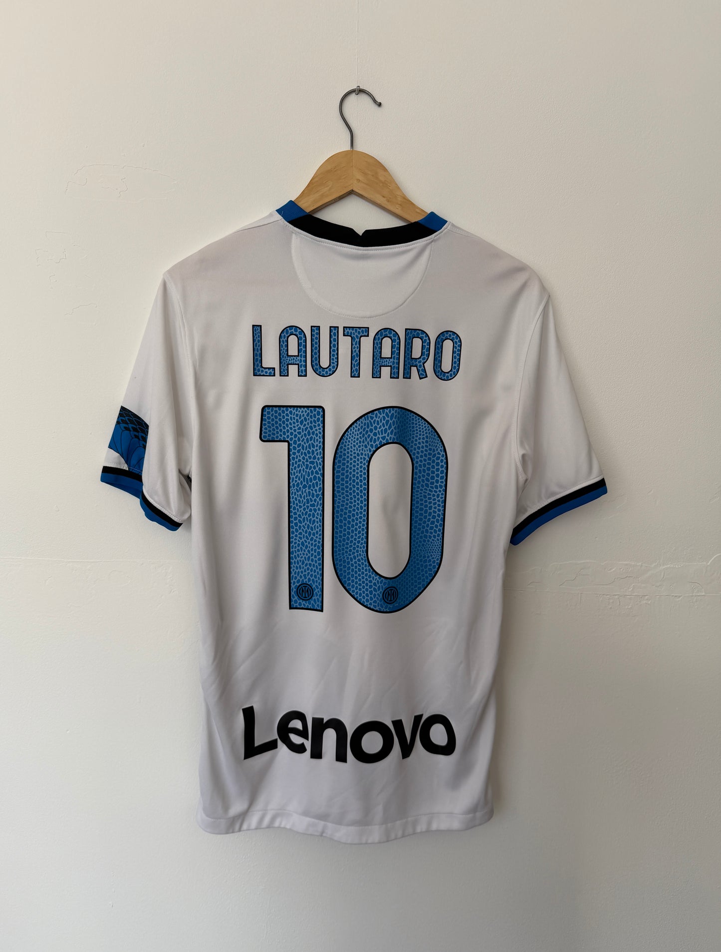Lautaro Martinez Inter Milan 2020-21 away football shirt (M)