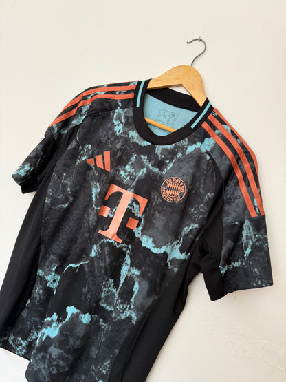 Harry Kane FC Bayern Munich 2024-25 away football shirt (L)