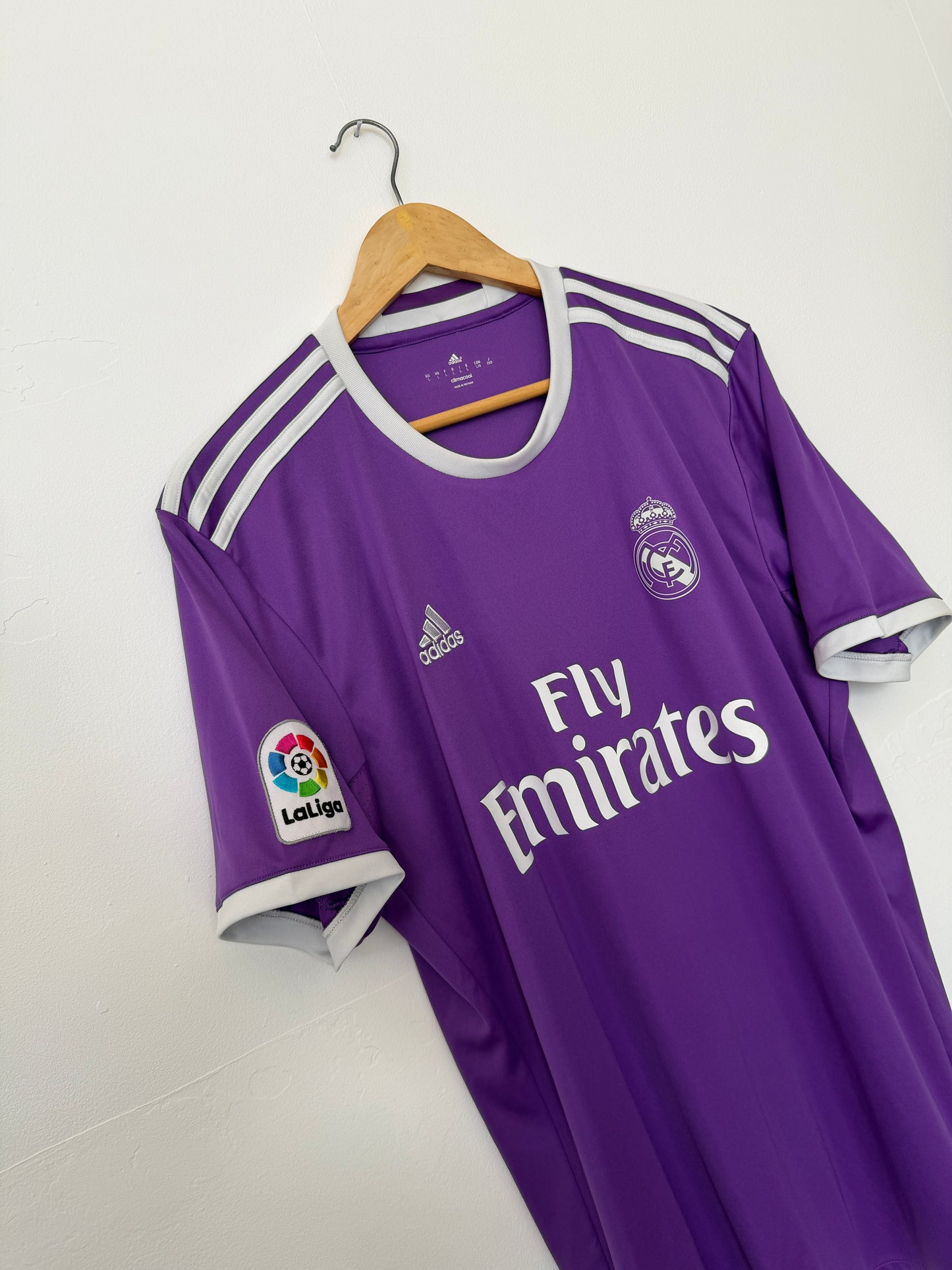 Cristiano Ronaldo Real Madrid CF 2016-17 away football shirt (L)