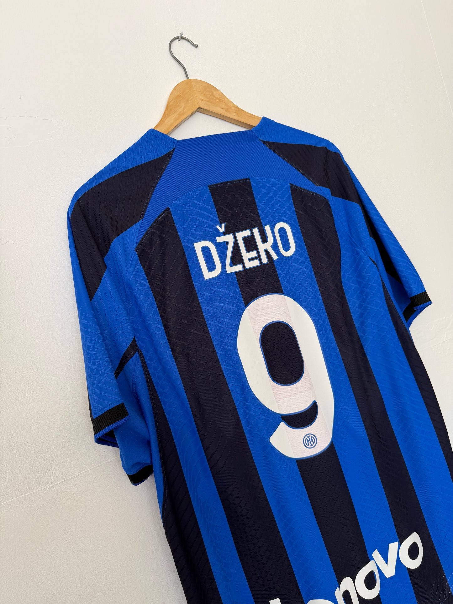 Edin Dzeko Inter Milan 2022-23 home football shirt (XXL)