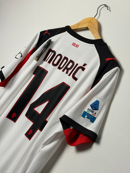 Luka Modric AC Milan 2025-26 away football shirt (L)