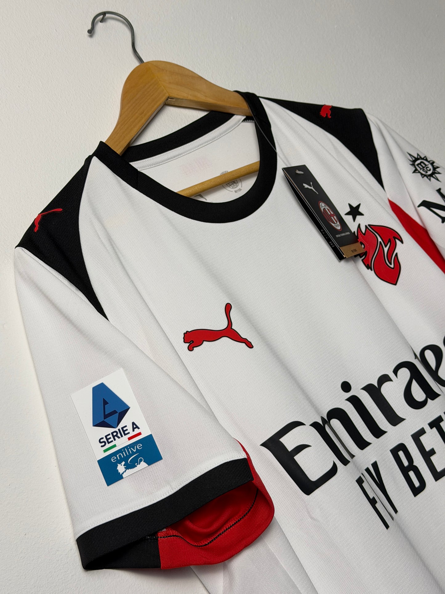 Luka Modric AC Milan 2025-26 away football shirt (L)